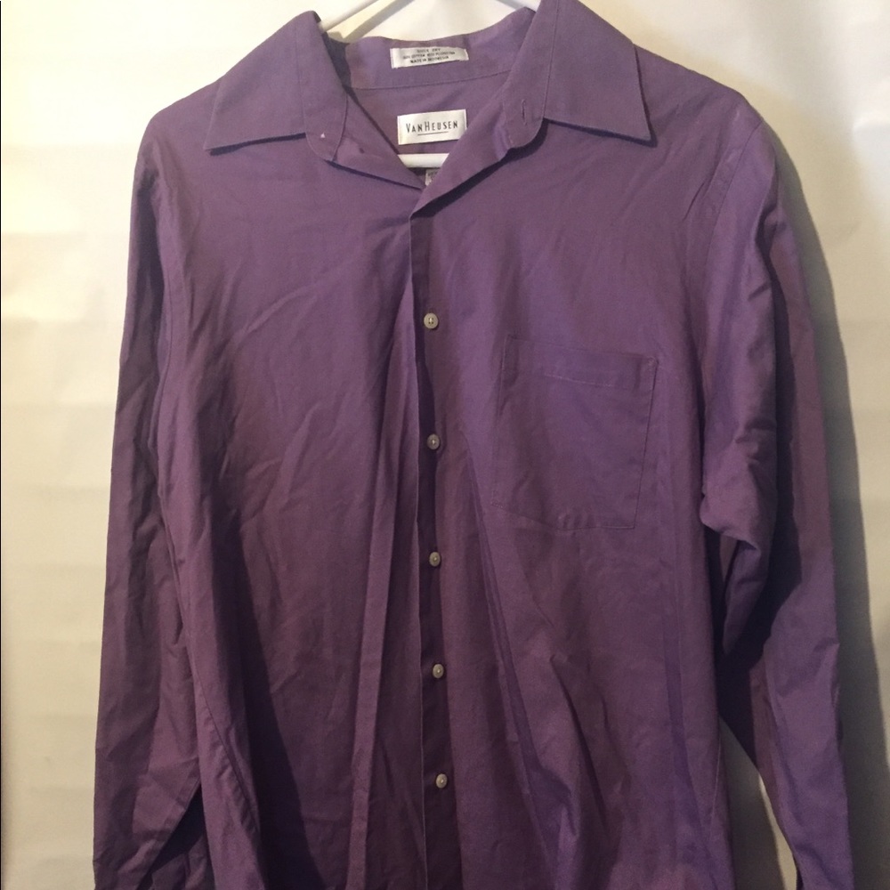 Men’s button up [VanHeusen]